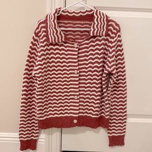 Striped sweatwer with jewel buttons. Size S